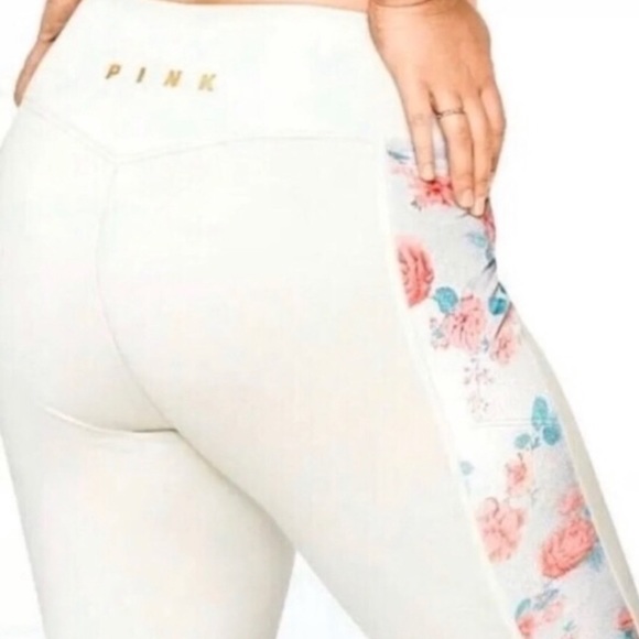 PINK Victoria's Secret Pants - HP✨Last - Pink Victoria’s Secret Fleece Lined V